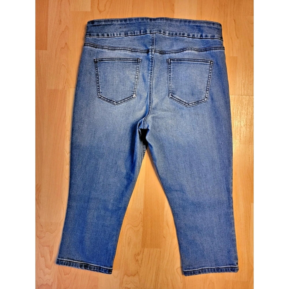 Reitmans R Jeans pull-on capris - Picture 9 of 9